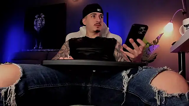 Snapshot of uptomatty chatting on February 23, 2026, 7:42 am uptomatty online show from February 23, 2026, 7:42 am