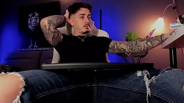 Snapshot of uptomatty chatting on February 13, 2026, 7:52 am uptomatty online show from February 13, 2026, 7:52 am