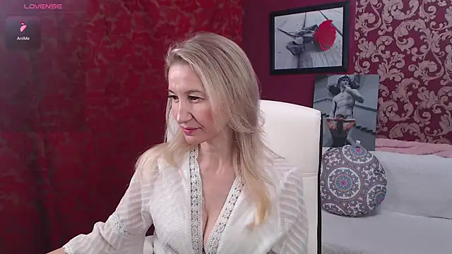 Snapshot of Sofia_Soul chatting on February 11, 2025, 6:33 pm Sofia Soul online show from February 11, 2025, 6:33 pm