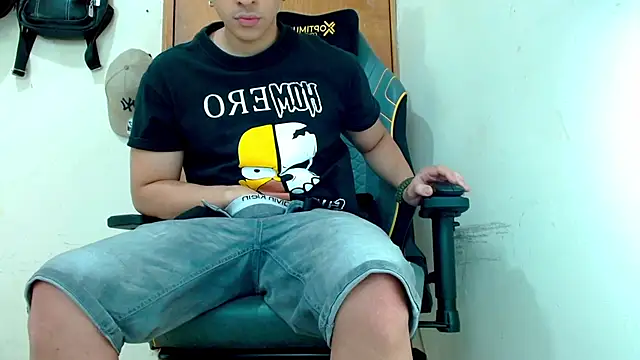 Danyer33 online show from March 25, 2026, 11:36 pm