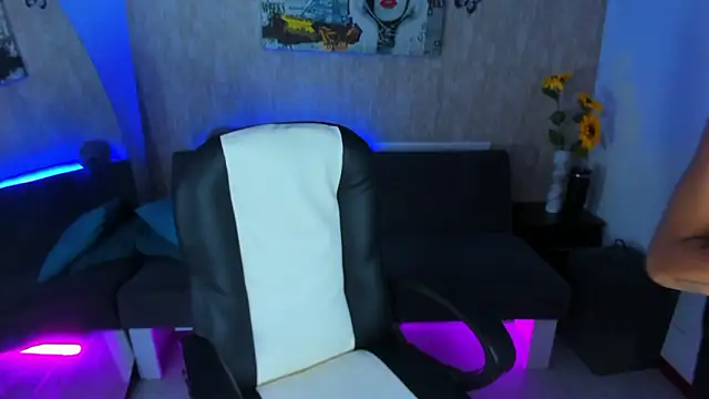 nova sex01 online show from March 28, 2026, 9:49 pm