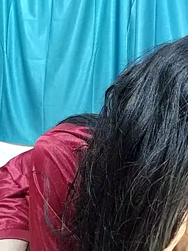 Snapshot of WetPussyDesiGirl chatting on November 4, 2025, 9:35 am WetPussyDesiGirl online show from November 4, 2025, 9:35 am