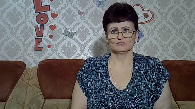 PaulaGolden online show from December 14, 2025, 3:06 pm