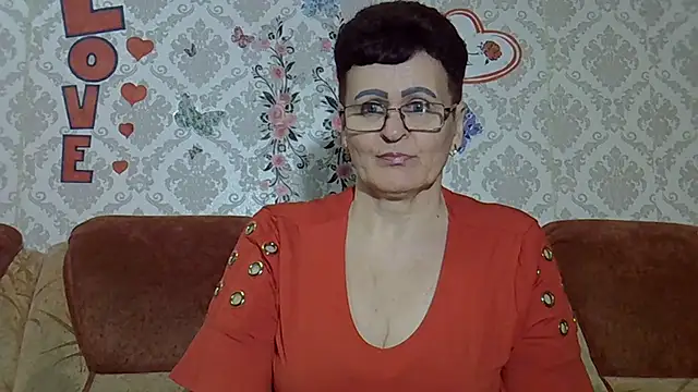 Snapshot of PaulaGolden chatting on May 26, 2026, 7:23 pm PaulaGolden online show from May 26, 2026, 7:23 pm