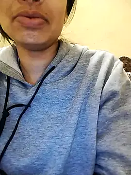 Snapshot of Fair-magic-woman chatting on February 14, 2026, 4:18 pm Fair-magic-woman online show from February 14, 2026, 4:18 pm