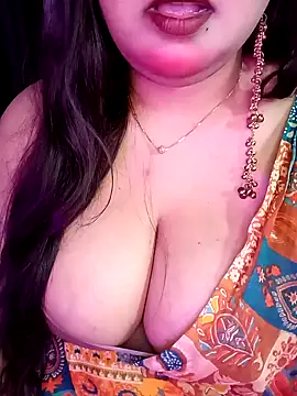 Snapshot of Suhanakhan00 chatting on March 12, 2026, 6:56 pm Suhanakhan00 online show from March 12, 2026, 6:56 pm