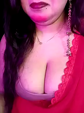 Snapshot of Suhanakhan00 chatting on March 31, 2026, 6:37 am Suhanakhan00 online show from March 31, 2026, 6:37 am