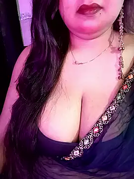 Snapshot of Suhanakhan00 chatting on April 24, 2026, 11:23 am Suhanakhan00 online show from April 24, 2026, 11:23 am