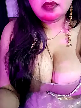 Snapshot of Suhanakhan00 chatting on March 26, 2026, 8:23 am Suhanakhan00 online show from March 26, 2026, 8:23 am