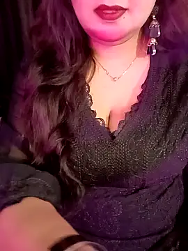 Snapshot of Suhanakhan00 chatting on March 18, 2026, 7:44 am Suhanakhan00 online show from March 18, 2026, 7:44 am