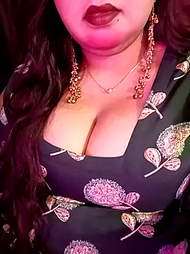 Snapshot of Suhanakhan00 chatting on March 24, 2026, 7:30 am Suhanakhan00 online show from March 24, 2026, 7:30 am