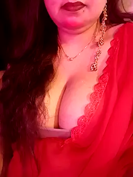 Snapshot of Suhanakhan00 chatting on April 23, 2026, 10:11 am Suhanakhan00 online show from April 23, 2026, 10:11 am