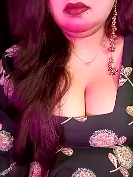 Snapshot of Suhanakhan00 chatting on April 1, 2026, 6:37 am Suhanakhan00 online show from April 1, 2026, 6:37 am