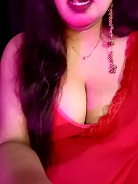 Snapshot of Suhanakhan00 chatting on April 2, 2026, 8:43 am Suhanakhan00 online show from April 2, 2026, 8:43 am