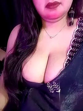 Snapshot of Suhanakhan00 chatting on April 17, 2026, 8:06 am Suhanakhan00 online show from April 17, 2026, 8:06 am