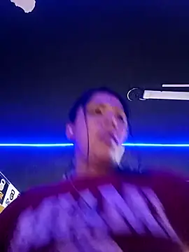 Snapshot of Karenn12 chatting on February 5, 2026, 2:51 am Karenn12 online show from February 5, 2026, 2:51 am