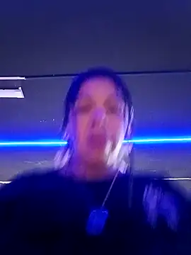 Snapshot of Karenn12 chatting on February 6, 2026, 3:35 am Karenn12 online show from February 6, 2026, 3:35 am