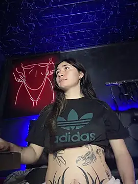 Sophie LS online show from April 7, 2026, 3:19 am