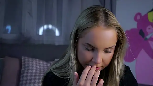 Snapshot of AftonConnett chatting on December 16, 2025, 11:42 pm AftonConnett online show from December 16, 2025, 11:42 pm