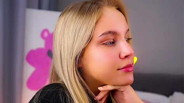 Snapshot of AftonConnett chatting on November 23, 2025, 1:04 am AftonConnett online show from November 23, 2025, 1:04 am