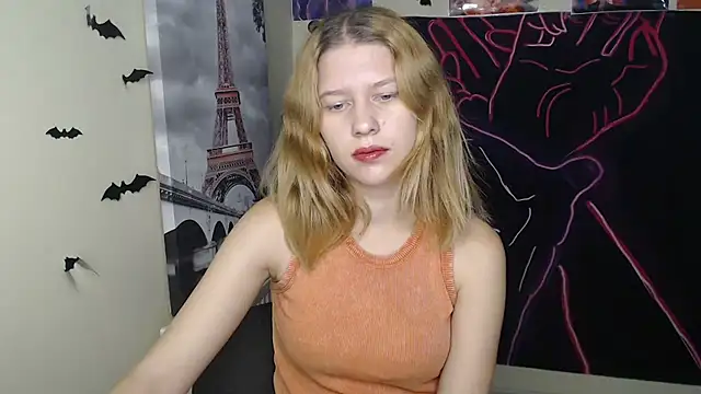 Snapshot of StellaCRL chatting on November 3, 2025, 7:24 am StellaCRL online show from November 3, 2025, 7:24 am