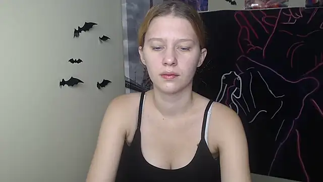 Snapshot of StellaCRL chatting on November 11, 2025, 7:25 am StellaCRL online show from November 11, 2025, 7:25 am