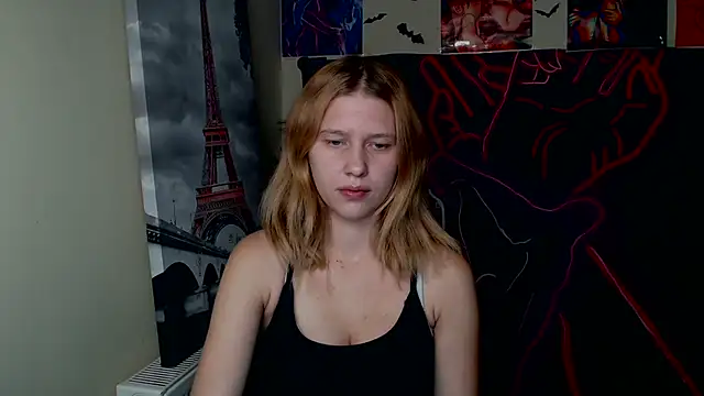 Snapshot of StellaCRL chatting on October 19, 2025, 6:54 pm StellaCRL online show from October 19, 2025, 6:54 pm