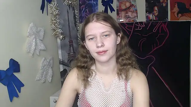 Snapshot of StellaCRL chatting on December 17, 2025, 7:46 am StellaCRL online show from December 17, 2025, 7:46 am