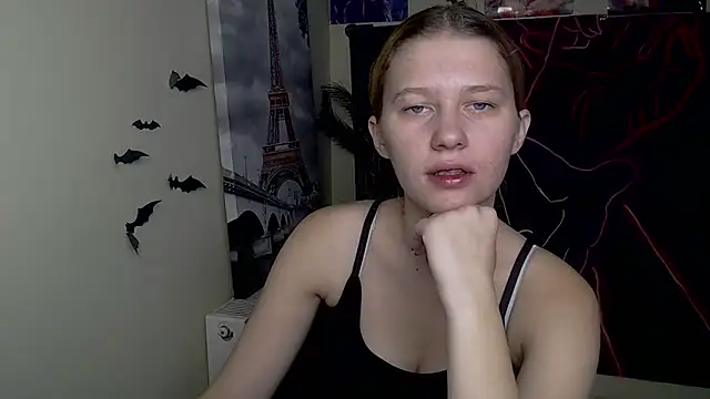 Snapshot of StellaCRL chatting on November 13, 2025, 6:39 am StellaCRL online show from November 13, 2025, 6:39 am