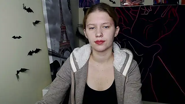 Snapshot of StellaCRL chatting on November 7, 2025, 1:04 pm StellaCRL online show from November 7, 2025, 1:04 pm