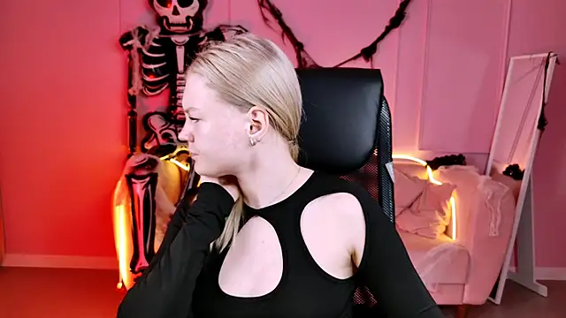 GraceGlamour online show from October 17, 2025, 5:11 am