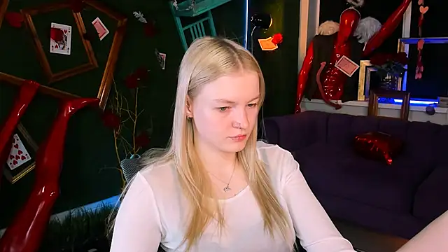 GraceGlamour online show from February 26, 2026, 5:07 am