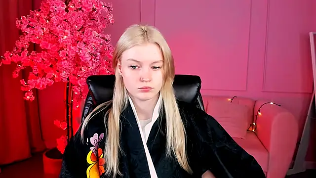 GraceGlamour online show from March 22, 2025, 5:06 am