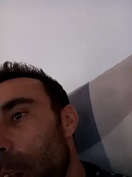 Snapshot of MownRender chatting on February 3, 2026, 3:28 pm MownRender online show from February 3, 2026, 3:28 pm