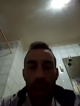 Snapshot of MownRender chatting on November 21, 2025, 9:03 pm MownRender online show from November 21, 2025, 9:03 pm