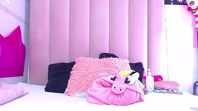 sara caplerx online show from November 13, 2025, 3:49 pm