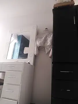 Snapshot of sharoncute1 chatting on November 14, 2025, 4:10 pm sharoncute1 online show from November 14, 2025, 4:10 pm