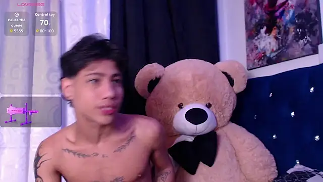 Sexys Boys Hot1 online show from November 14, 2025, 2:59 am