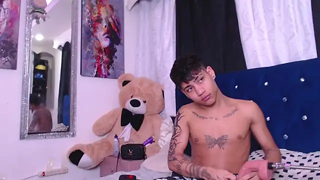 Sexys Boys Hot1 online show from September 28, 2025, 5:14 am