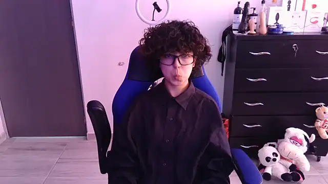 Snapshot of thomascooper7 chatting on November 1, 2025, 5:29 pm thomascooper7 online show from November 1, 2025, 5:29 pm