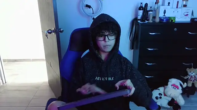 Snapshot of thomascooper7 chatting on September 30, 2025, 7:53 pm thomascooper7 online show from September 30, 2025, 7:53 pm