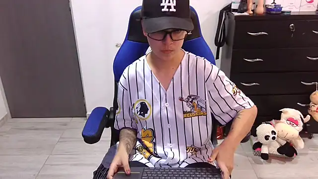 Snapshot of thomascooper7 chatting on November 30, 2025, 7:36 pm thomascooper7 online show from November 30, 2025, 7:36 pm