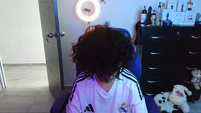 Snapshot of thomascooper7 chatting on October 22, 2025, 5:34 pm thomascooper7 online show from October 22, 2025, 5:34 pm