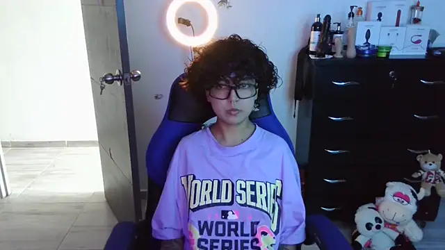 Snapshot of thomascooper7 chatting on October 11, 2025, 7:04 pm thomascooper7 online show from October 11, 2025, 7:04 pm