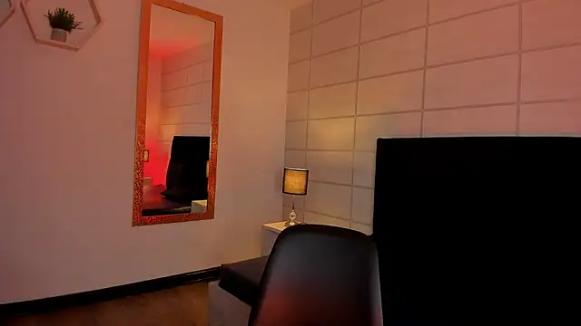 Christine Laam online show from February 3, 2026, 12:21 pm