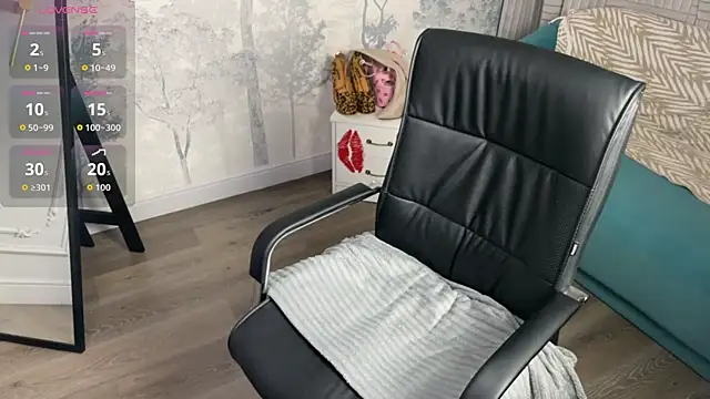 Snapshot of Eva_Conors_ chatting on October 8, 2025, 1:07 am Eva Conors  online show from October 8, 2025, 1:07 am