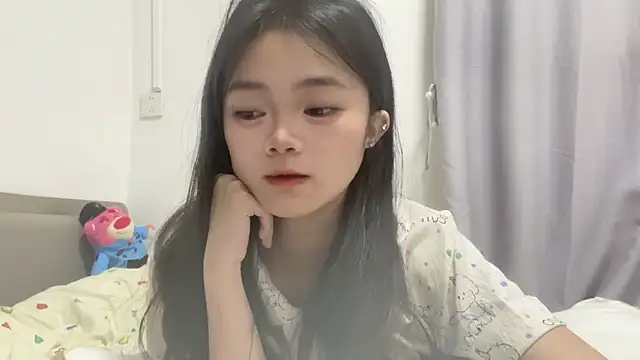 Snapshot of QQQ888zzzxxxcc chatting on March 4, 2025, 1:06 pm QQQ888zzzxxxcc online show from March 4, 2025, 1:06 pm