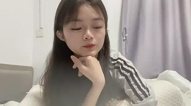 Snapshot of QQQ888zzzxxxcc chatting on March 14, 2025, 1:27 am QQQ888zzzxxxcc online show from March 14, 2025, 1:27 am