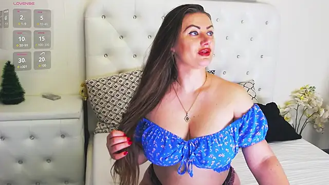 Snapshot of Ysabell01 chatting on December 4, 2025, 5:28 am Ysabell01 online show from December 4, 2025, 5:28 am