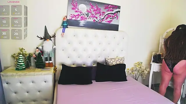 Snapshot of Ysabell01 chatting on January 11, 2026, 5:36 am Ysabell01 online show from January 11, 2026, 5:36 am